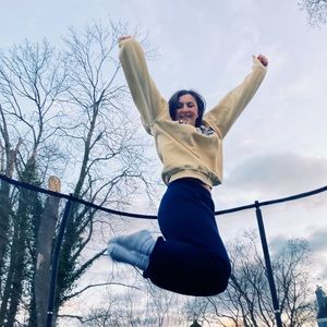 Meet your Posher, Caitlin